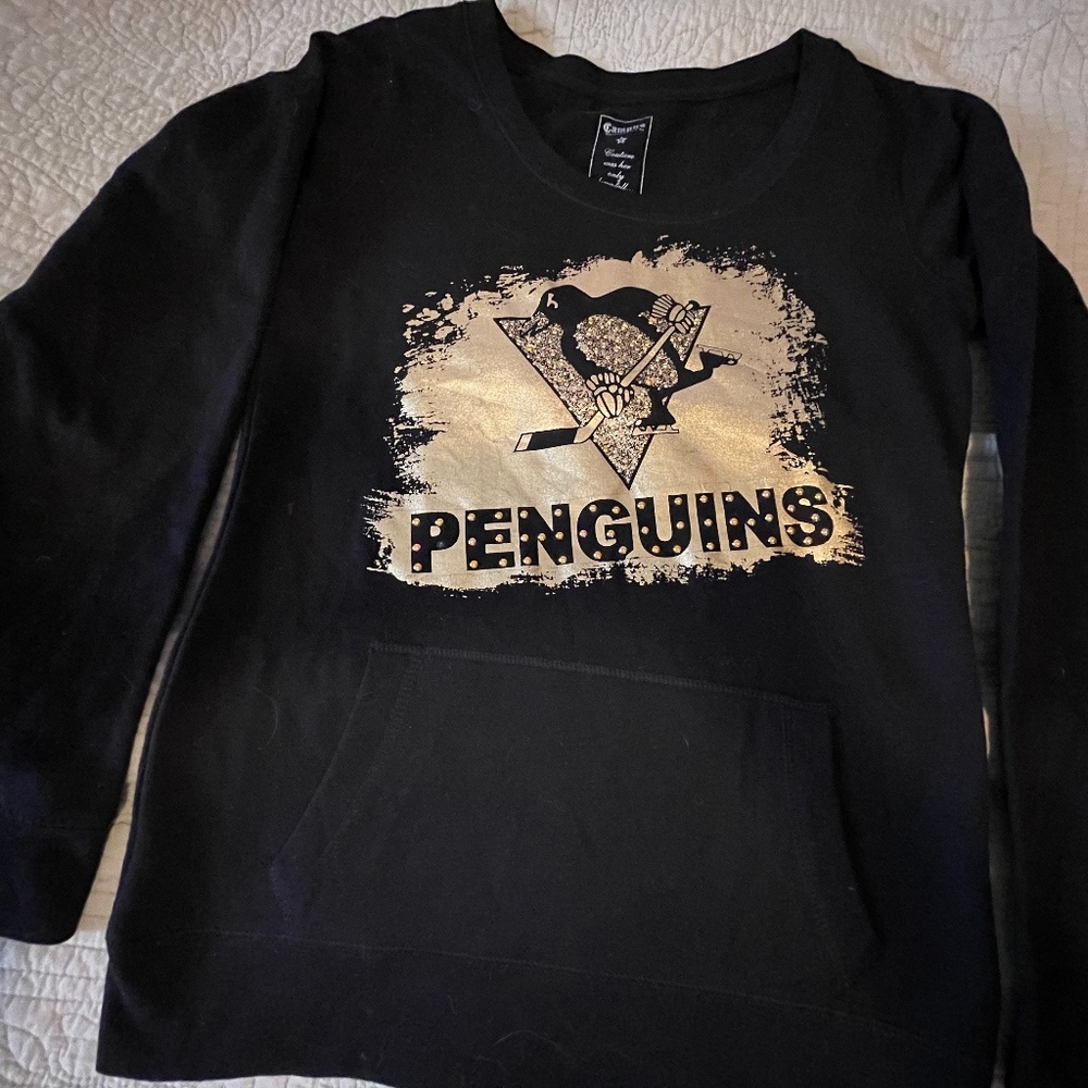 CAMPUS COUTURE women’s Penguins top
